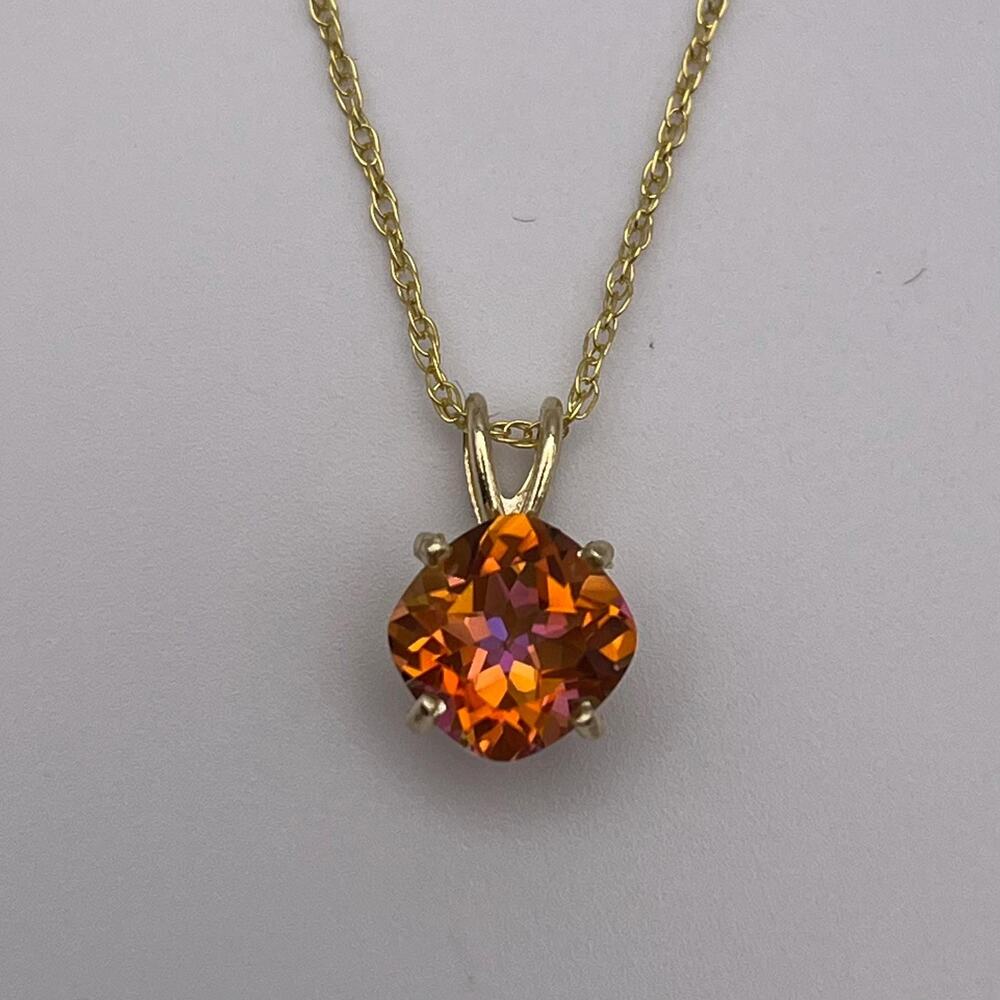 Gorgeous 2.8ct Sunset Topaz Necklace in 14k Yellow Gold